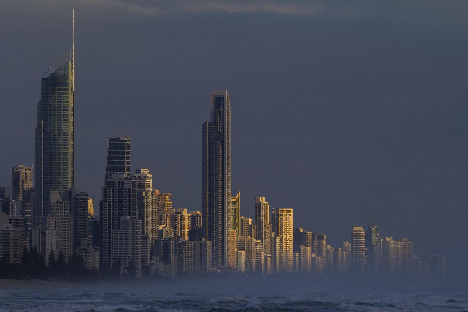 Download City Morning Australia Queensland Sea Man Made Gold Coast 4k Ultra HD Wallpaper