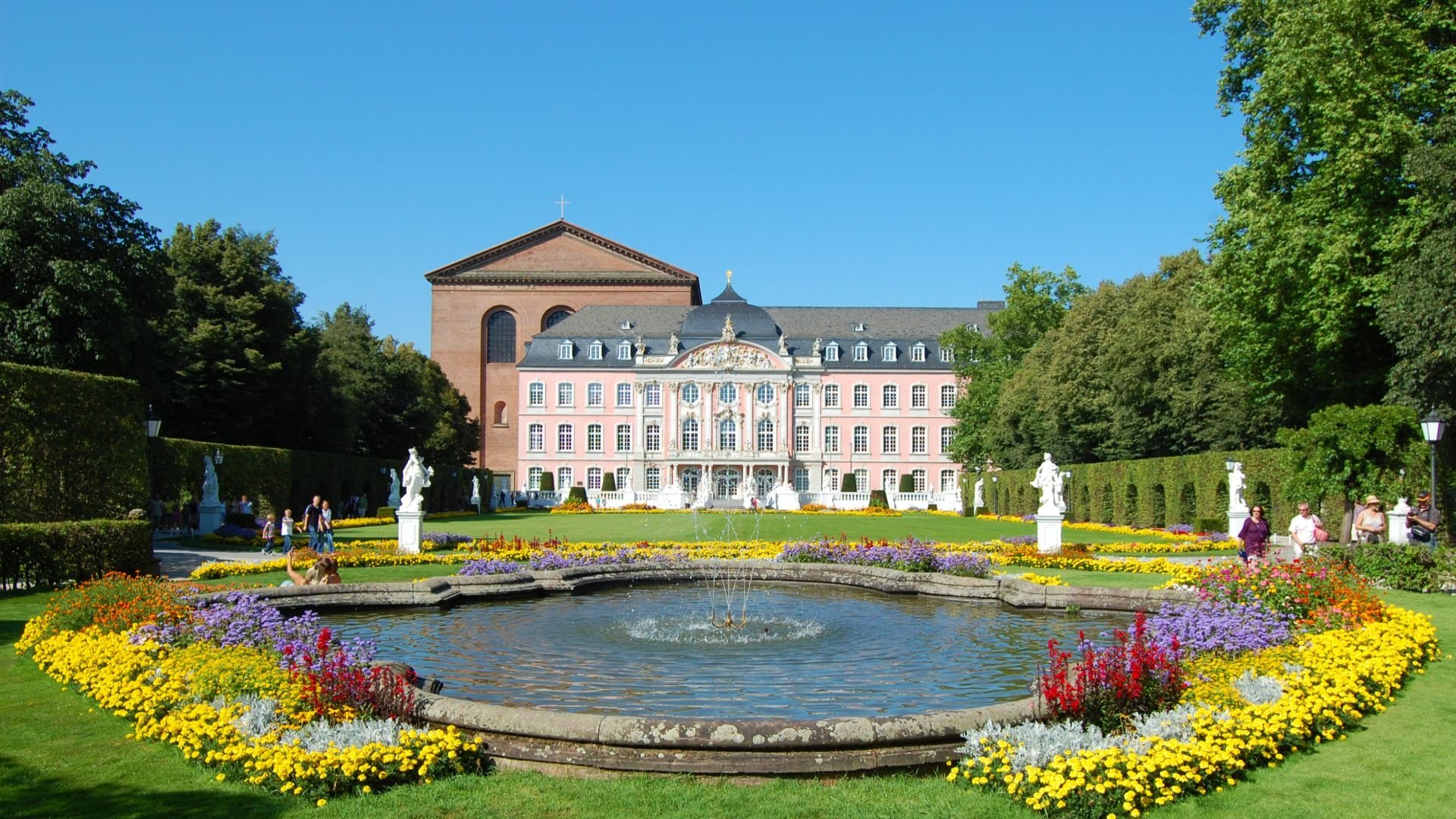 Download Man Made Kurfürstliches Palais HD Wallpaper