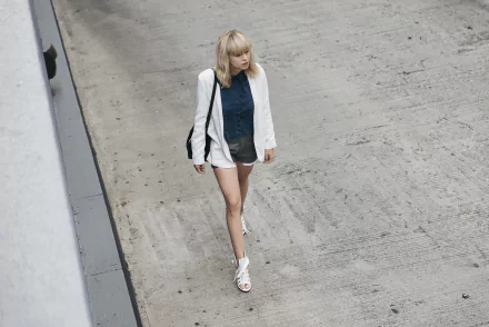 woman Lisa Dengler HD Desktop Wallpaper | Background Image