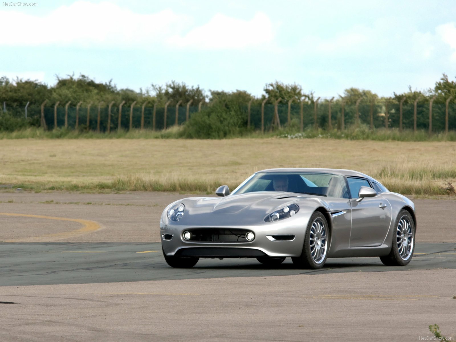 Download Vehicle Lightning Gt Wallpaper