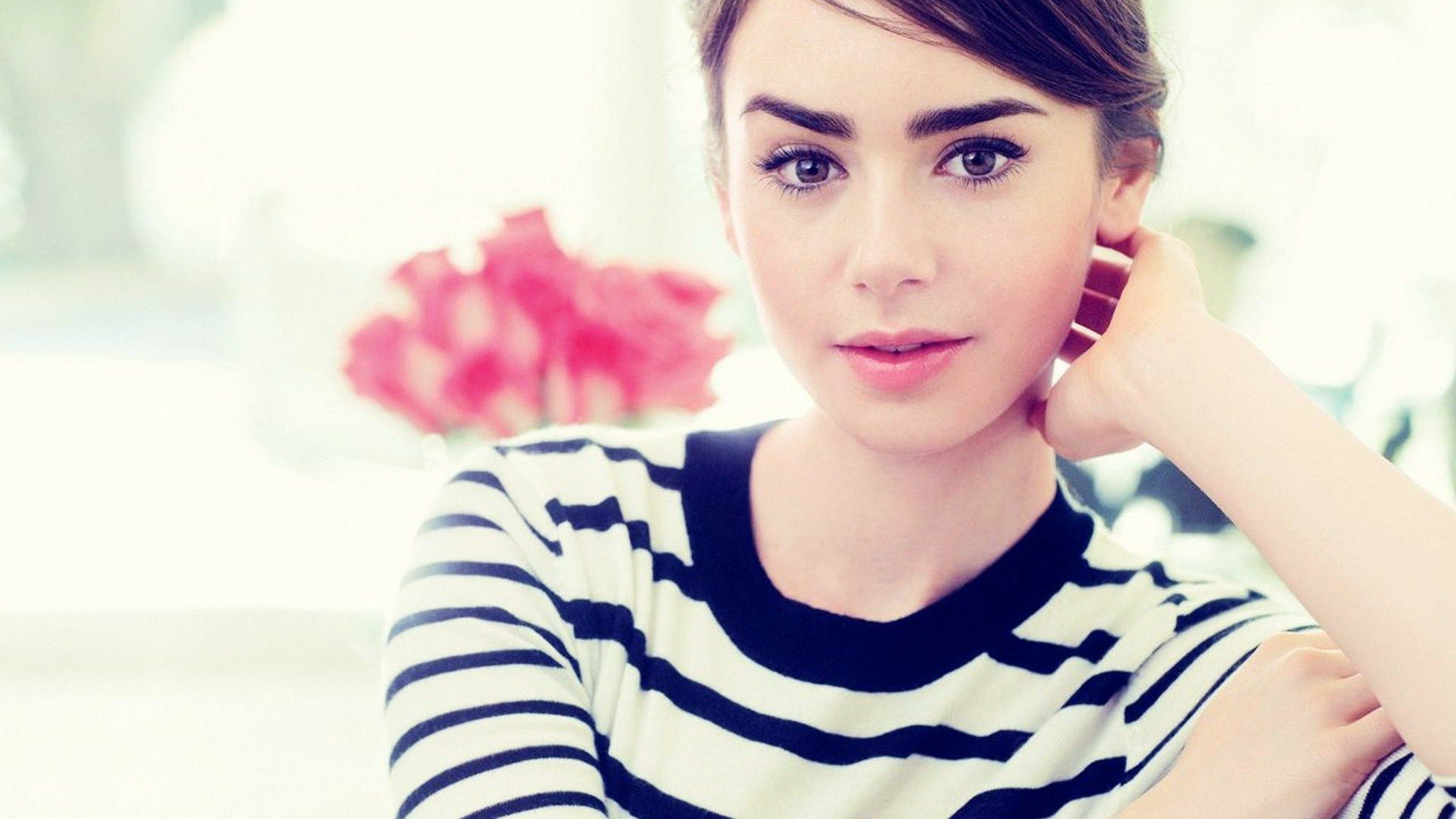 Striped Chic — HD Glam Portrait Wallpaper