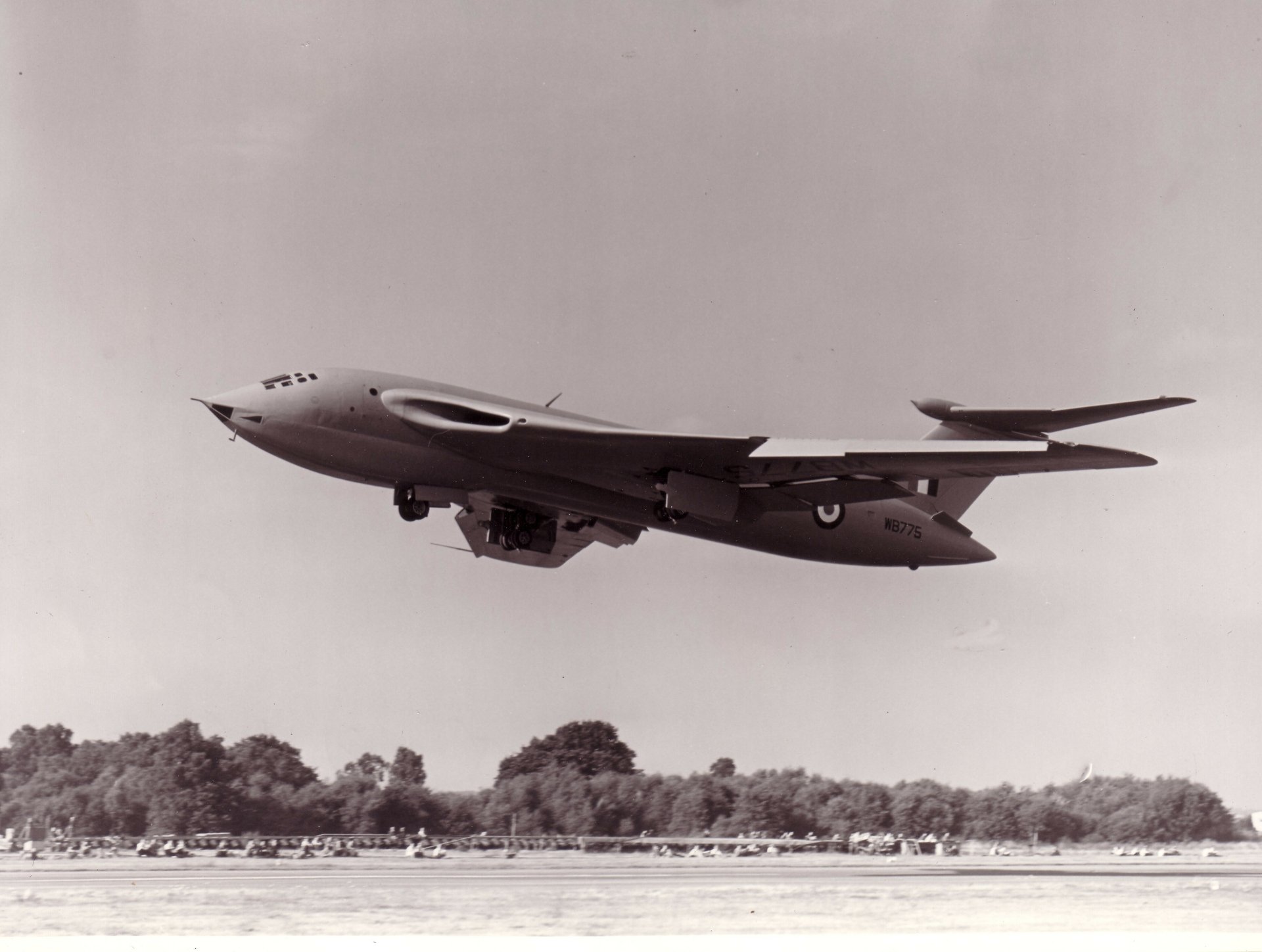 Download Military Handley Page Victor 4k Ultra HD Wallpaper