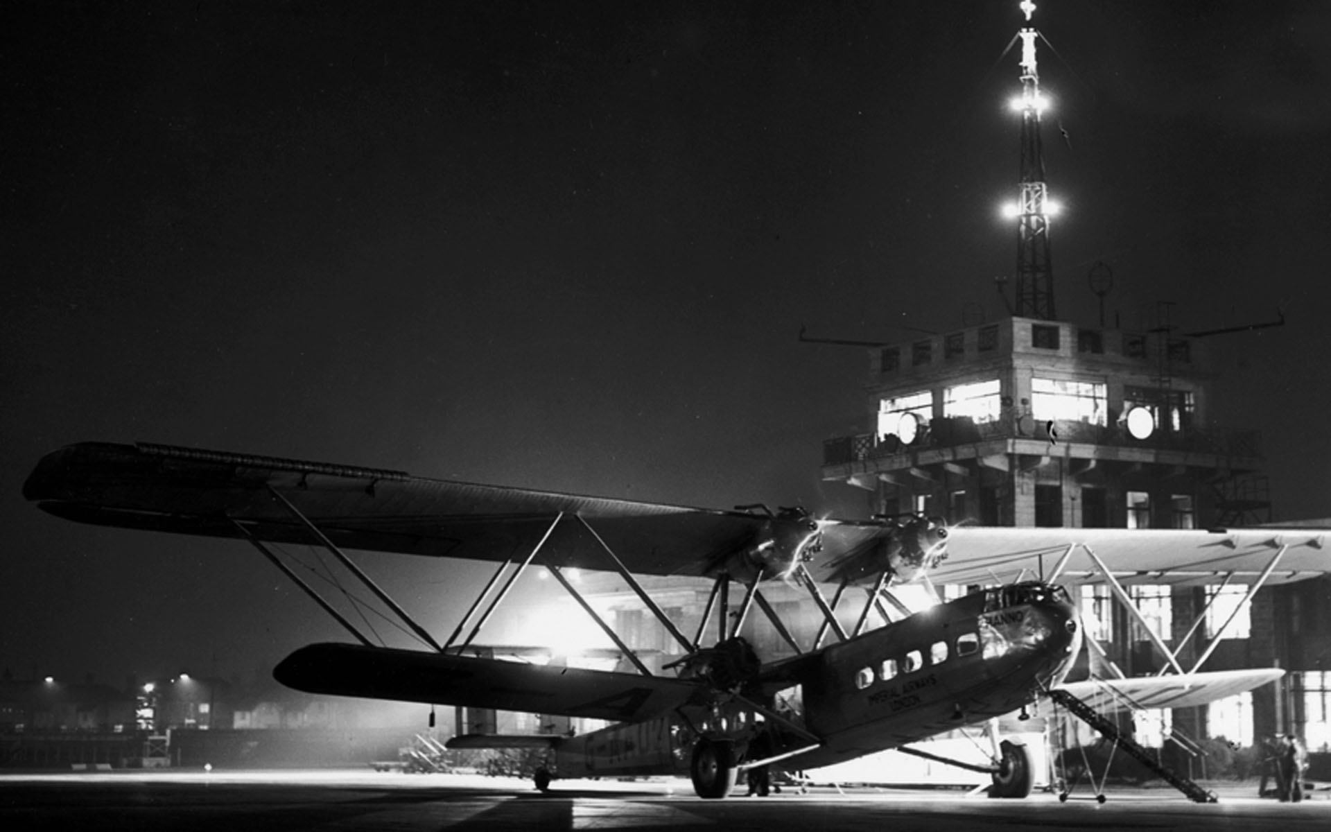 Handley Page H P 42 高清壁纸 桌面背景
