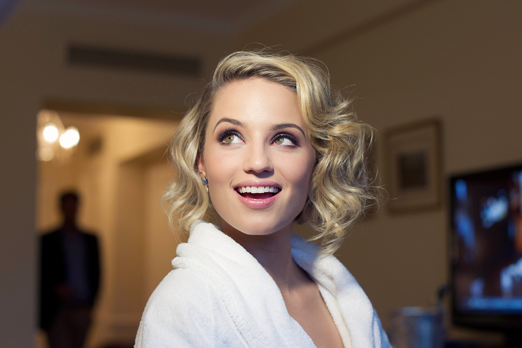 Download Celebrity Dianna Agron Wallpaper