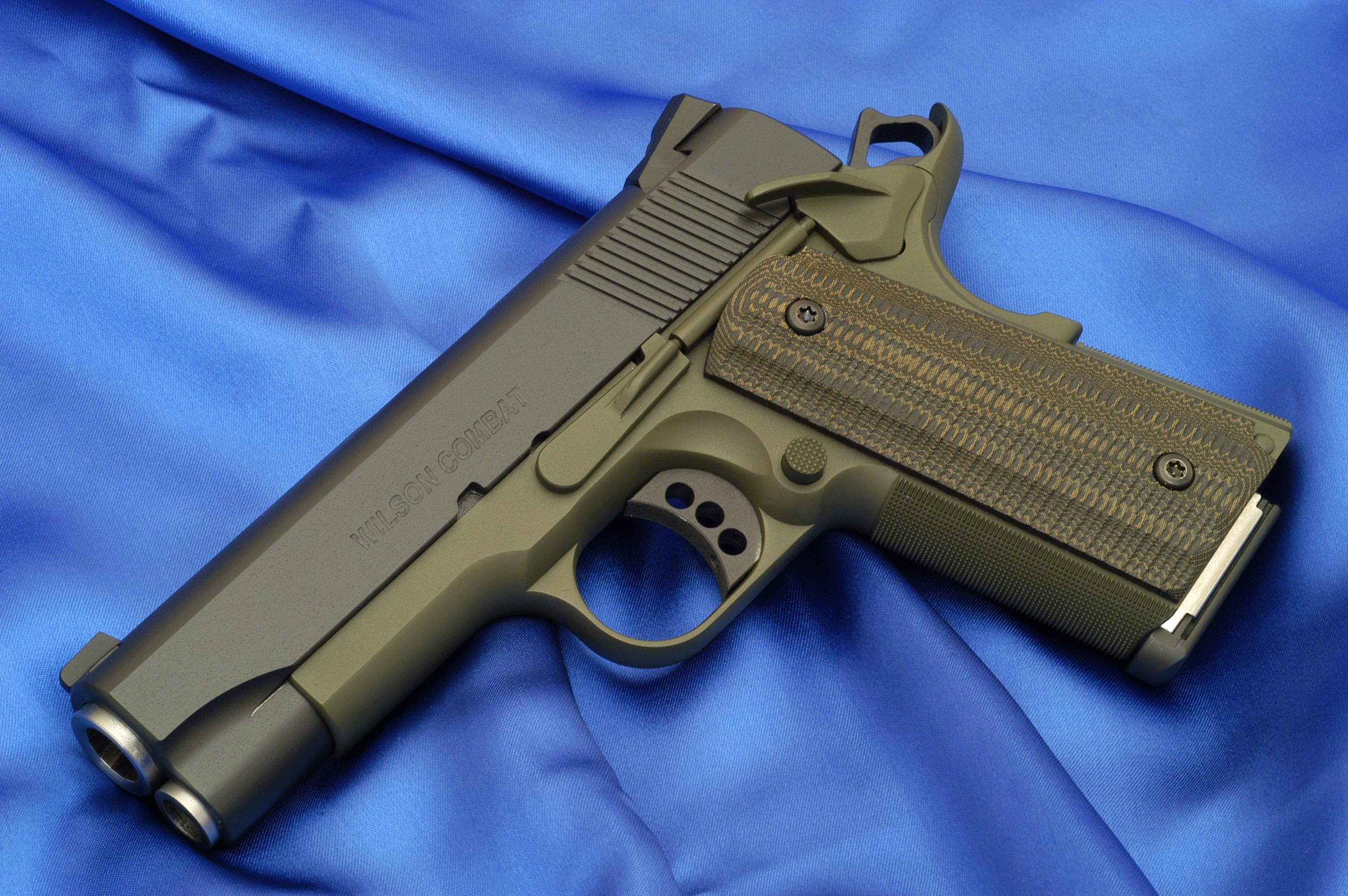 Man Made Wilson Combat Pistol HD Wallpaper | Background Image