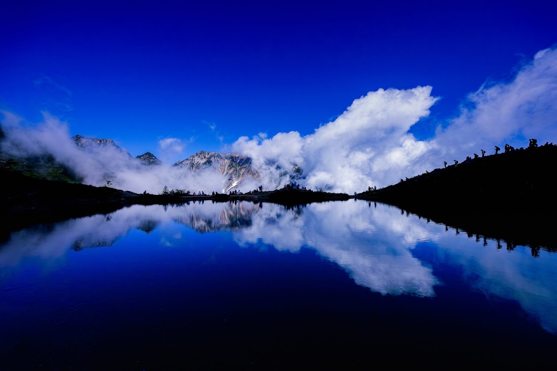 Download Nature Reflection HD Wallpaper | 2048x1365 | Wallpaper Abyss