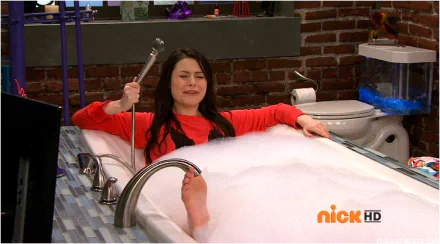 Celebrity Miranda Cosgrove iCarly (2007) HD Desktop Wallpaper | Background Image