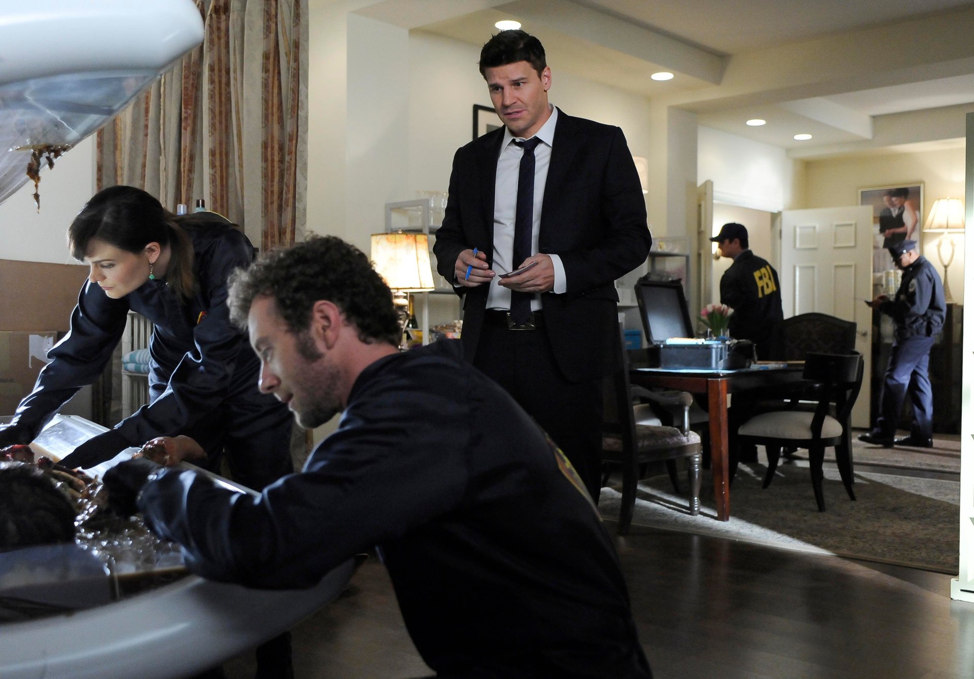 Download Jack Hodgins T.J. Thyne Emily Deschanel Temperance Brennan Seeley Booth David Boreanaz TV Show Bones (TV Show) HD Wallpaper