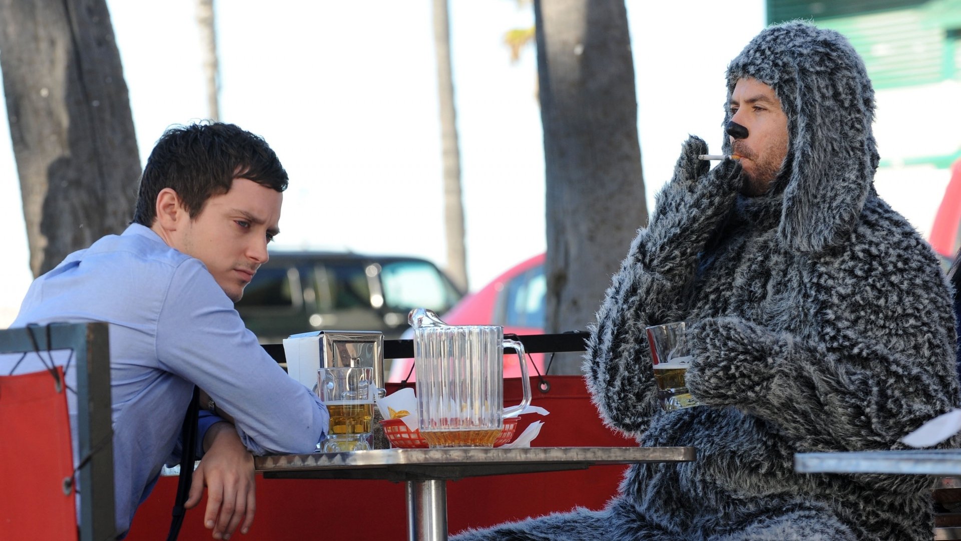 Download Jason Gann Sitcom Elijah Wood Wilfred (TV Show) TV Show Wilfred HD Wallpaper