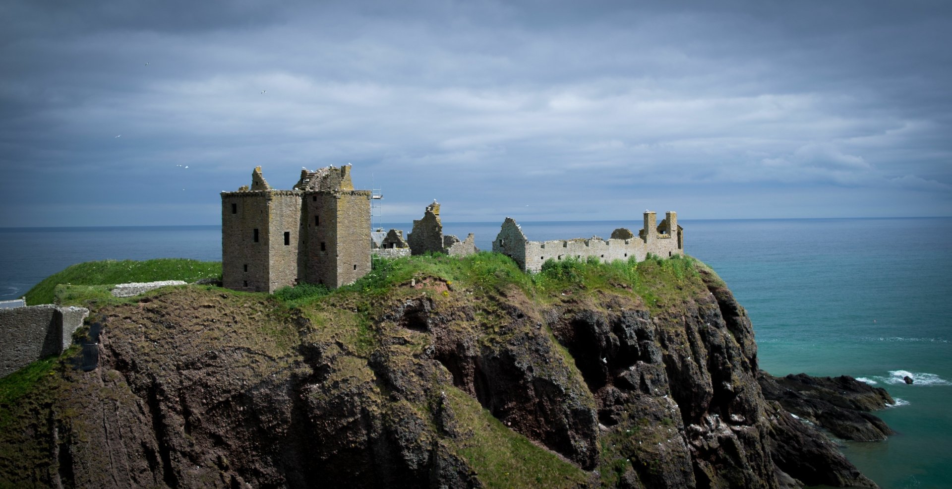 Download Man Made Dunnottar Castle 4k Ultra HD Wallpaper