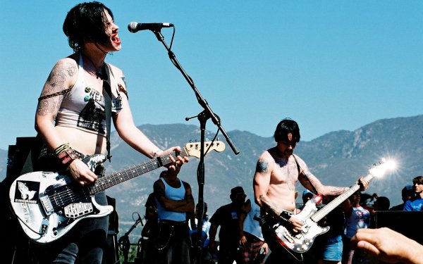 Music The Distillers Brody Dalle HD Wallpaper | Background Image