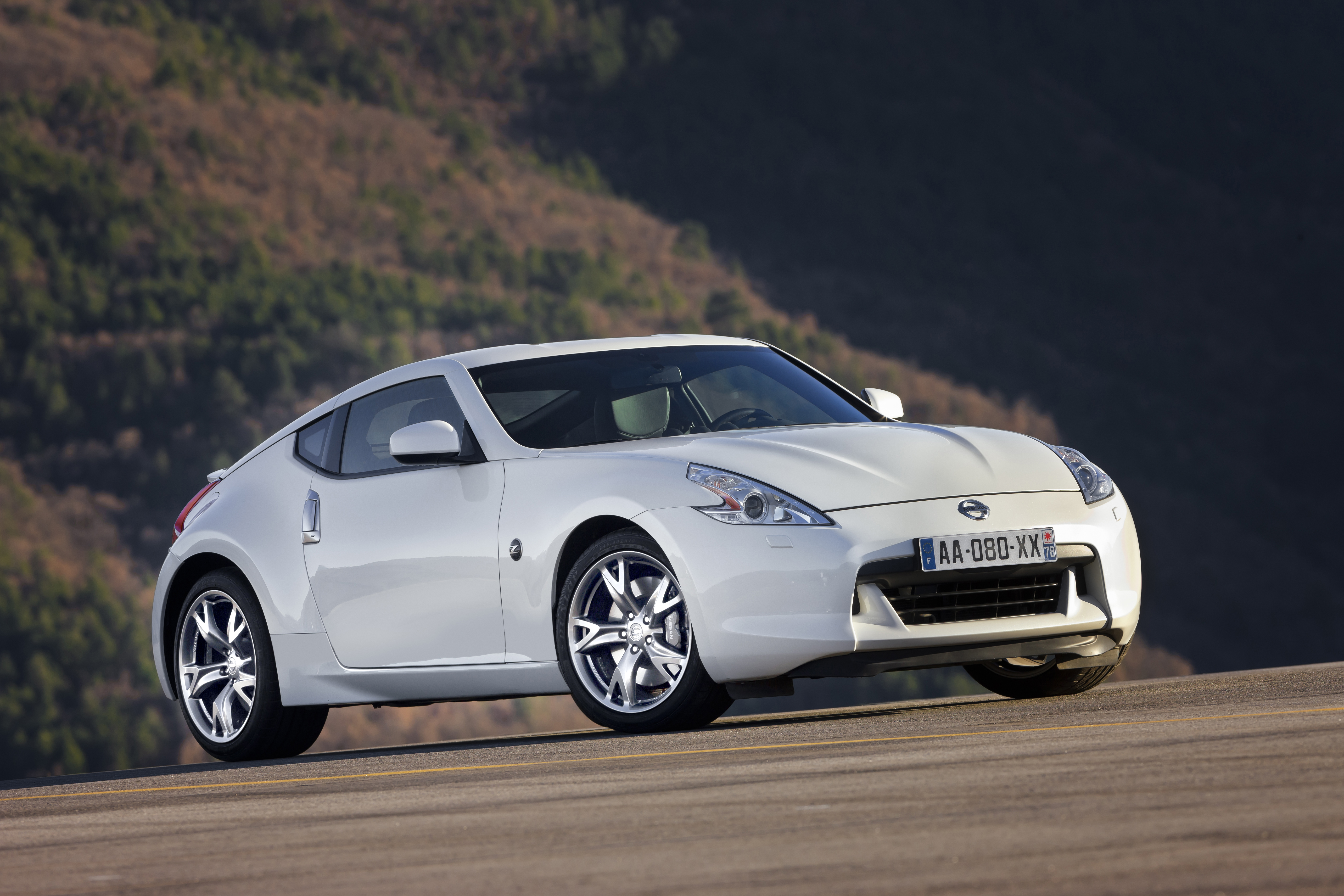 Download Vehicle Nissan 370Z 4k Ultra HD Wallpaper