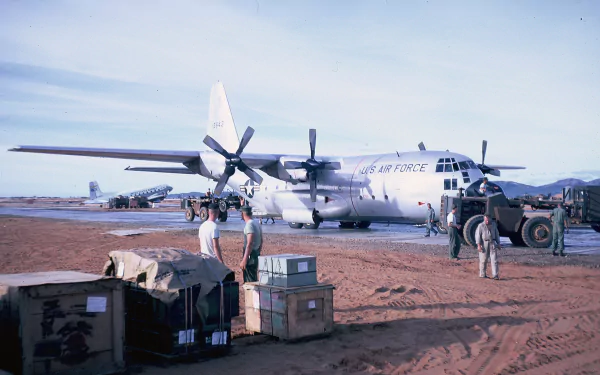military aircraft Lockheed C-130 Hercules HD Desktop Wallpaper | Background Image