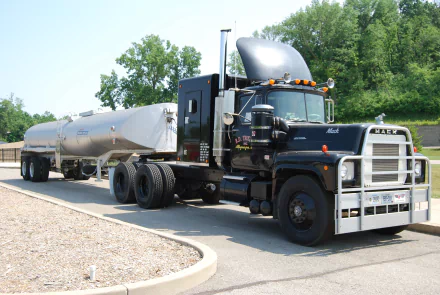 vehicle Mack Trucks HD Desktop Wallpaper | Background Image