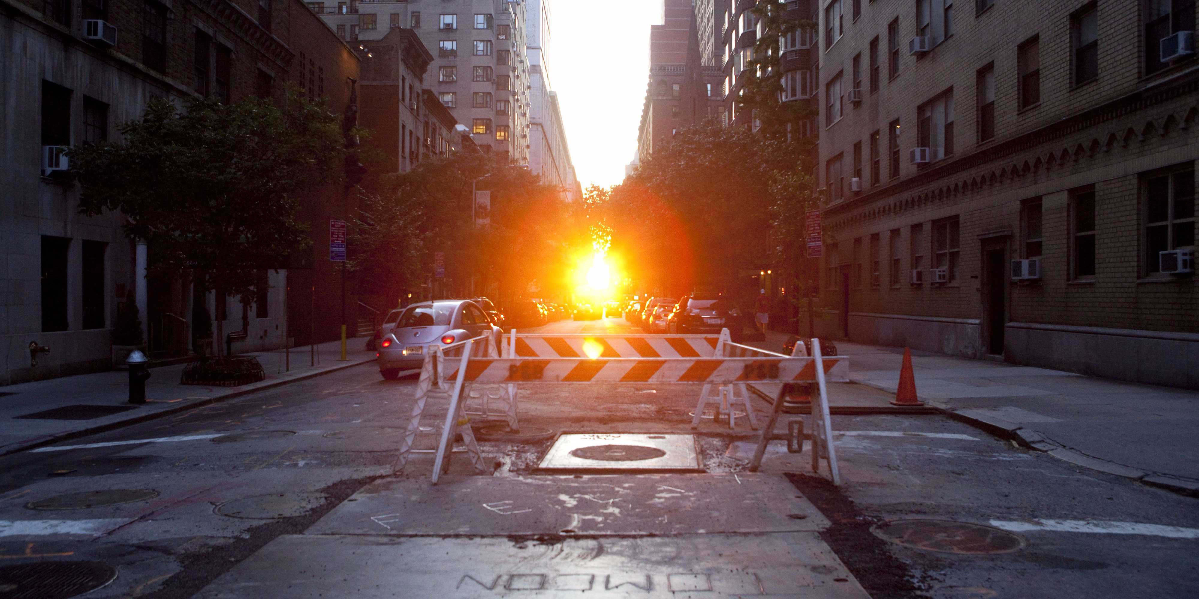 File:Manhattanhenge on Times Square (Unsplash).jpg - Wikimedia Commons