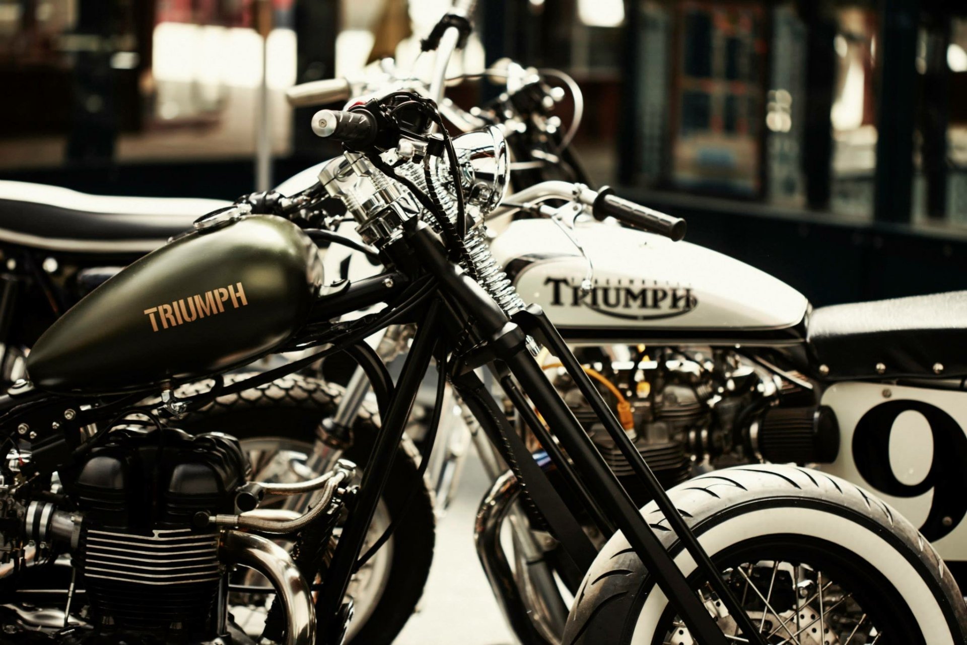 Download Vehicle Triumph HD Wallpaper