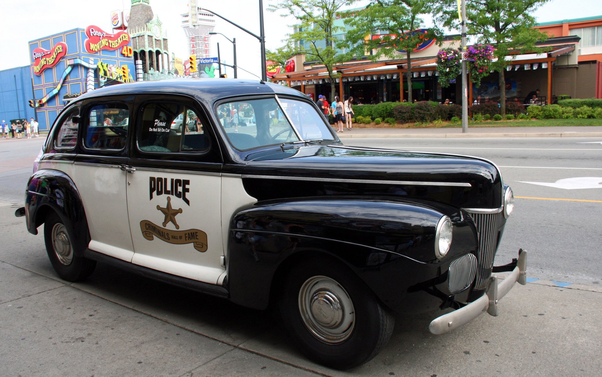 Download Vehicle Police HD Wallpaper