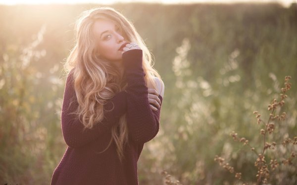 Women Model Outdoor Blonde Lipstick Bokeh Sunshine HD Wallpaper | Background Image