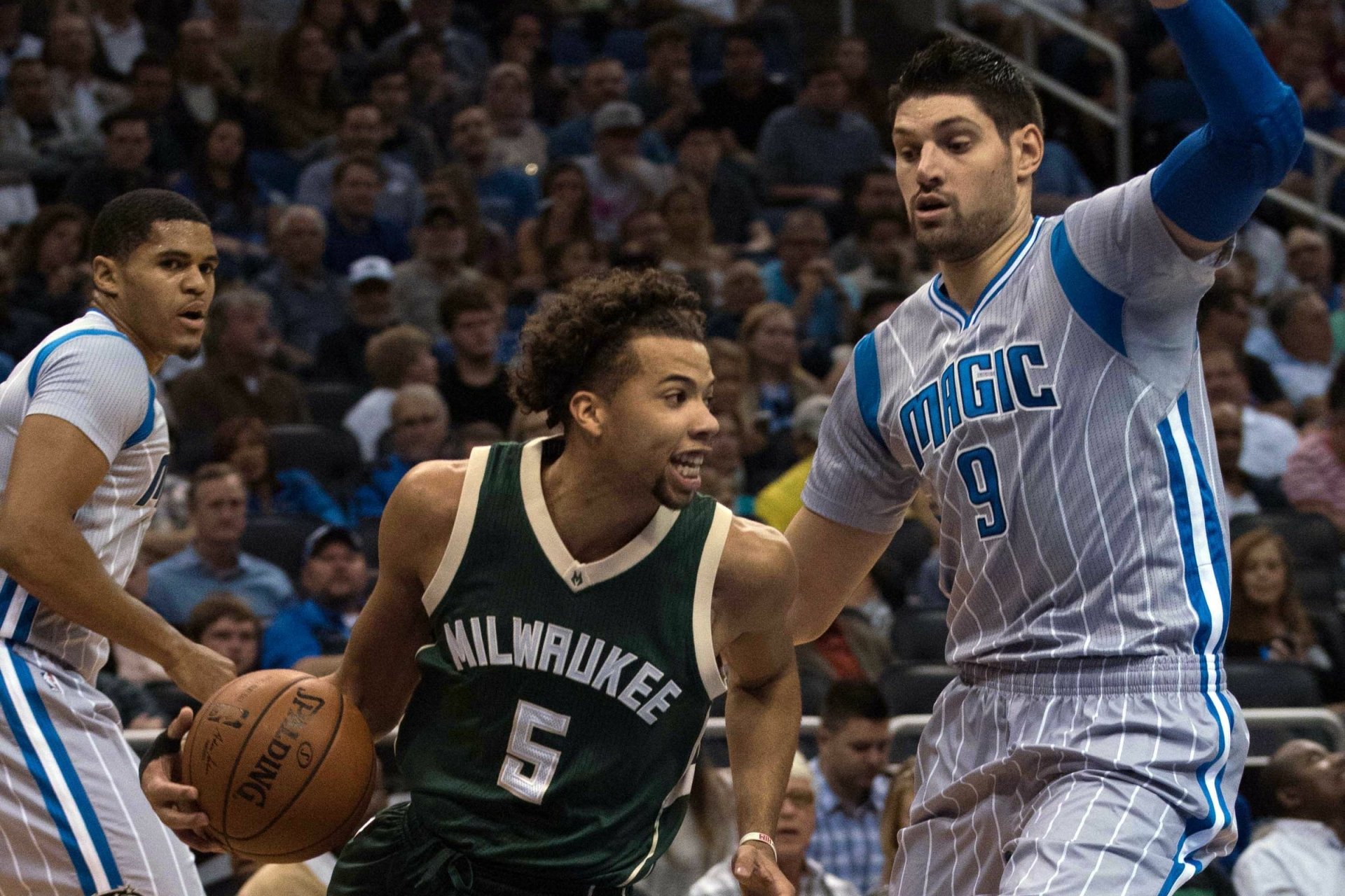 Download Milwaukee Bucks Sports HD Wallpaper