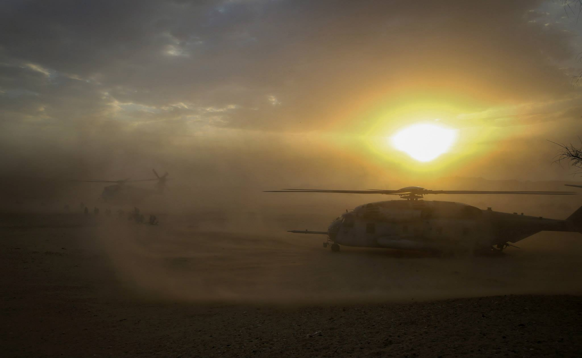 Download Military Sikorsky CH-53E Super Stallion HD Wallpaper