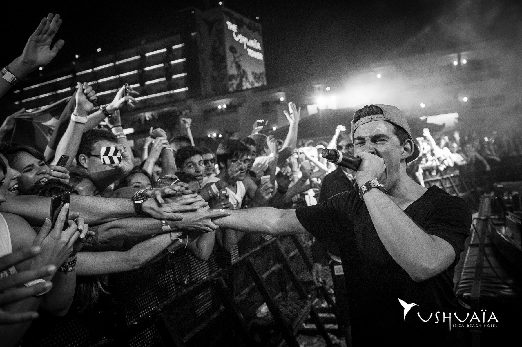 Hardwell Ushuaia Ibiza Duvarkagidi And Arka Plan 1800x1198