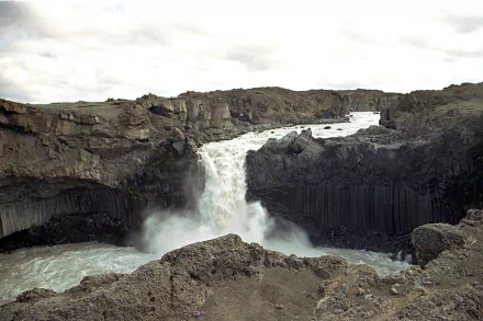  Iceland Waterfall Aldeyjarfoss