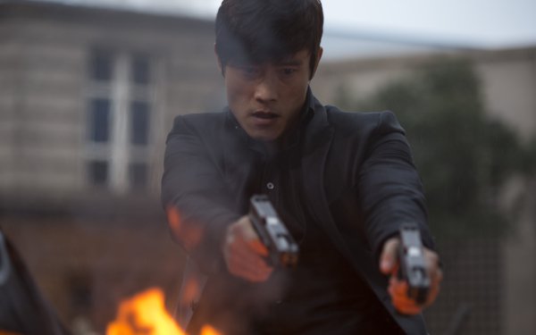 Movie RED 2 Lee Byung-hun Han Cho Bai HD Wallpaper | Background Image