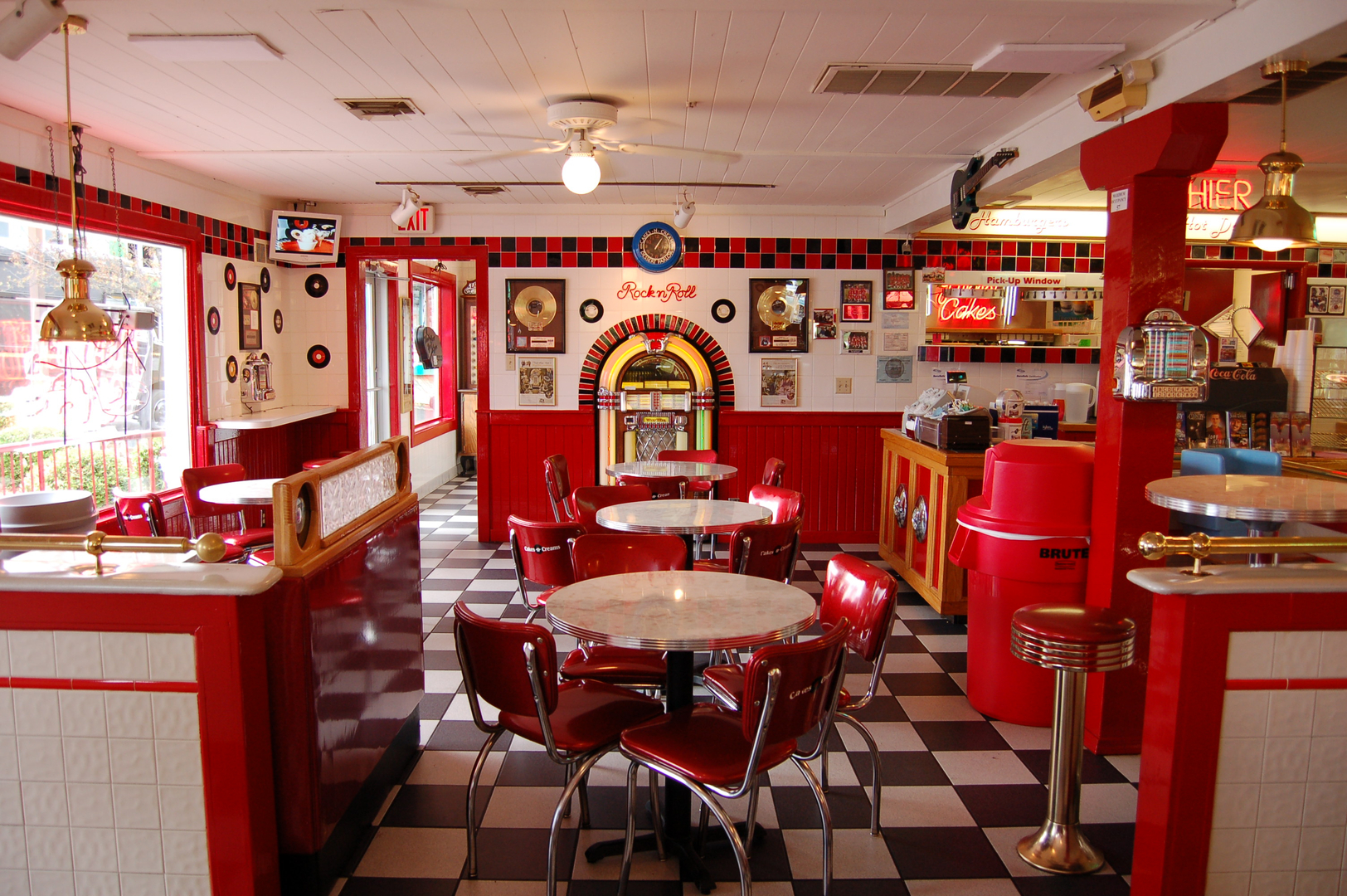 Retro Red Jukebox Room HD Wallpaper
