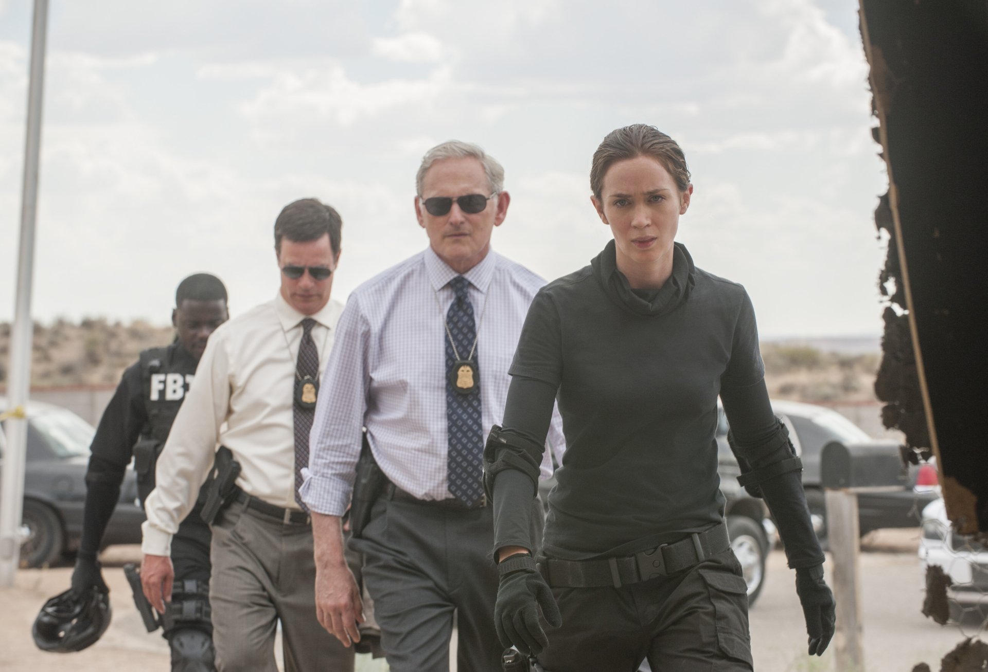 Download Emily Blunt Victor Garber Movie Sicario 4k Ultra HD Wallpaper