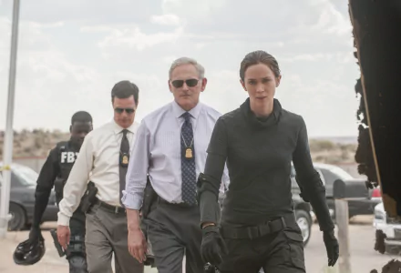 Emily Blunt Victor Garber movie Sicario HD Desktop Wallpaper | Background Image