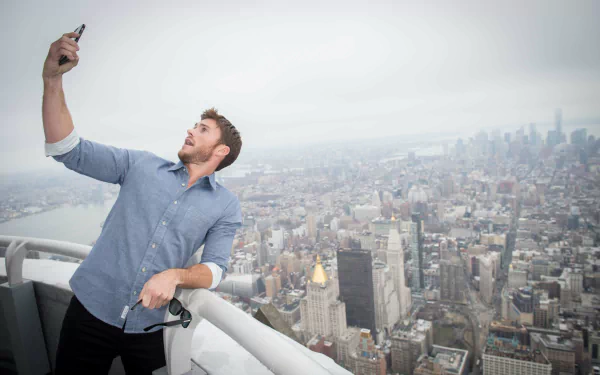 New York cityscape American actor Celebrity Scott Eastwood HD Desktop Wallpaper | Background Image