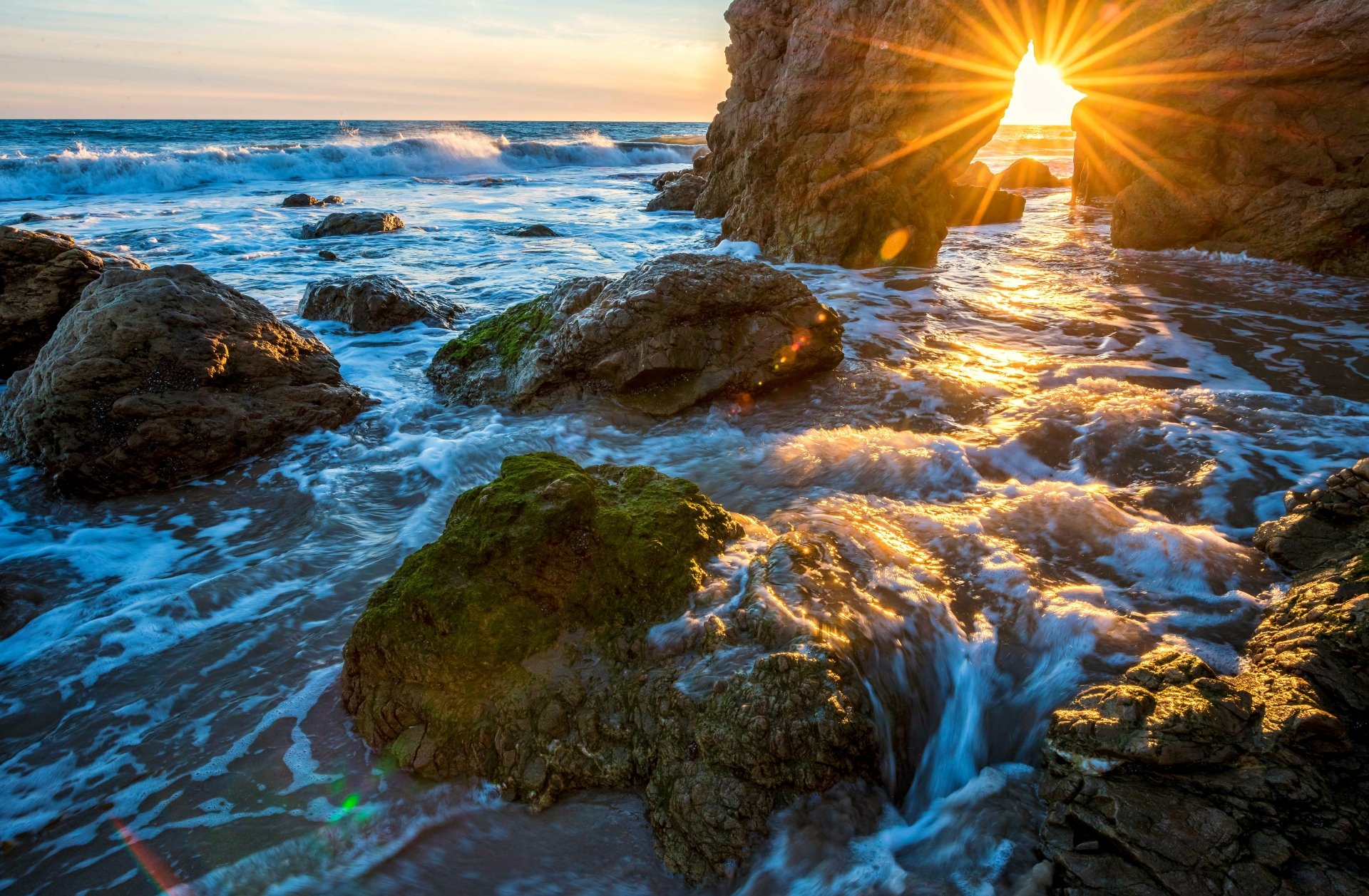 Sunset Through Ocean Arch: 4K Ultra HD Nature Horizon Wallpaper ...