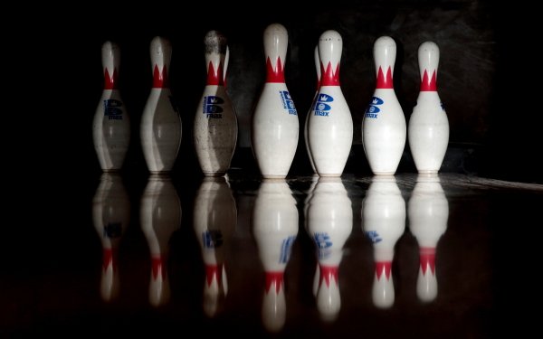 Sports Bowling Reflection HD Wallpaper | Background Image