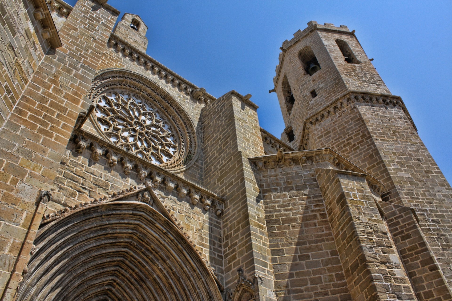 Iglesia Valderrobres by LANC