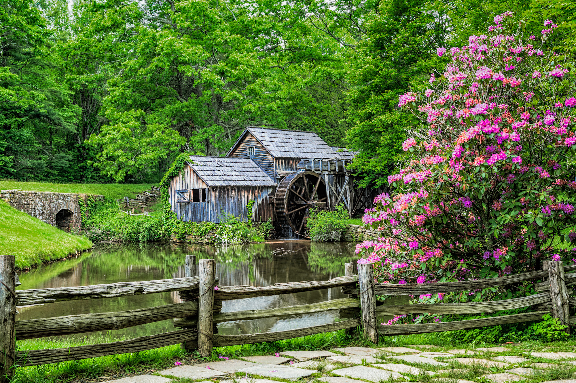 Man Made Watermill HD Wallpaper | Background Image