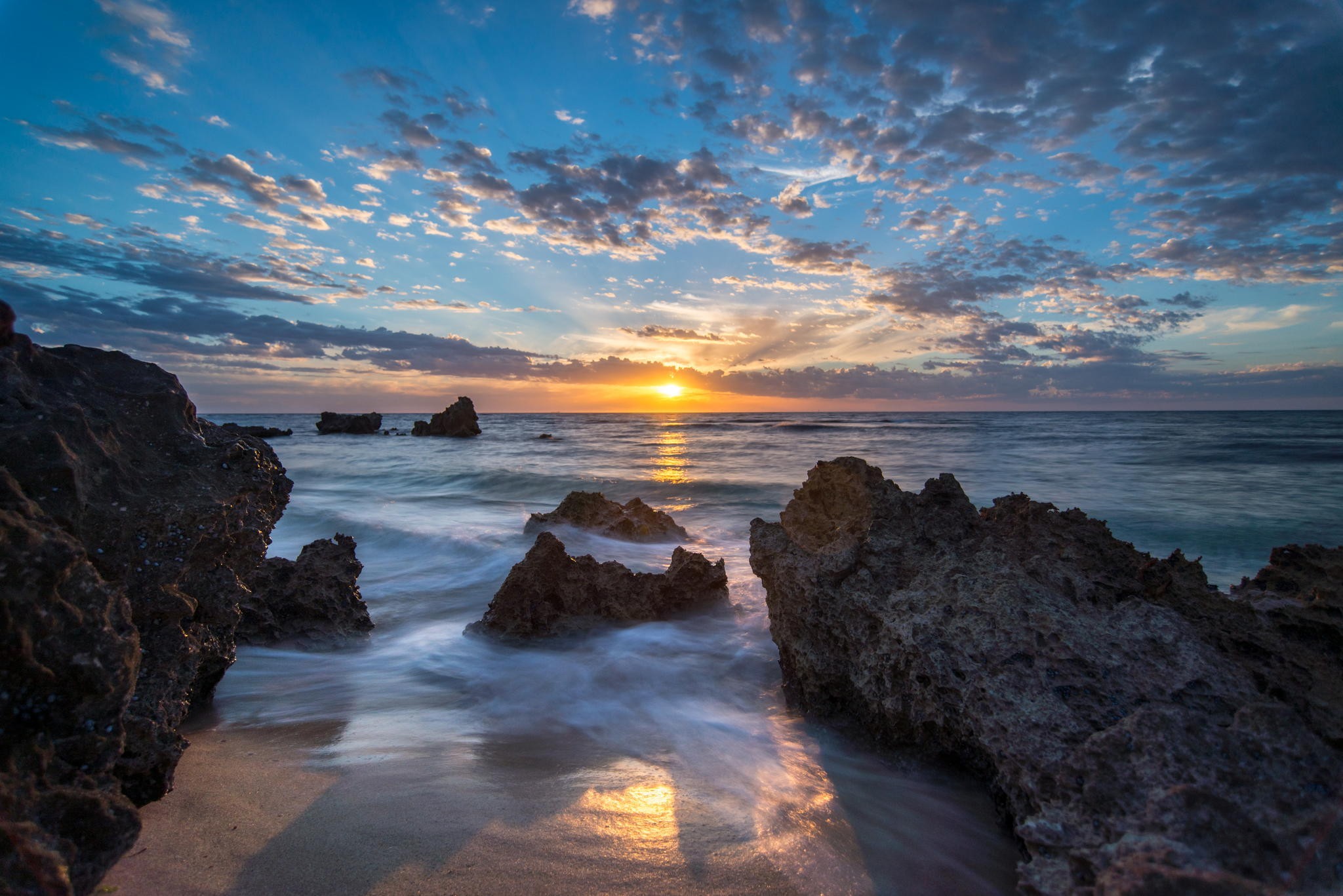 Rocky beach Wallpaper 4K, Sunset, Seascape, Coastline