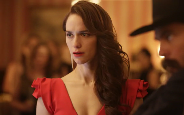Melanie Scrofano TV Show Wynonna Earp HD Desktop Wallpaper | Background Image