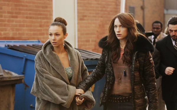 Waverly Earp Dominique Provost-Chalkley Melanie Scrofano TV Show Wynonna Earp HD Desktop Wallpaper | Background Image