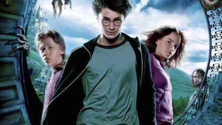 HD desktop wallpaper featuring characters from Harry Potter and the Prisoner of Azkaban, showcasing Harry, Hermione, and Ron against a magical backdrop.