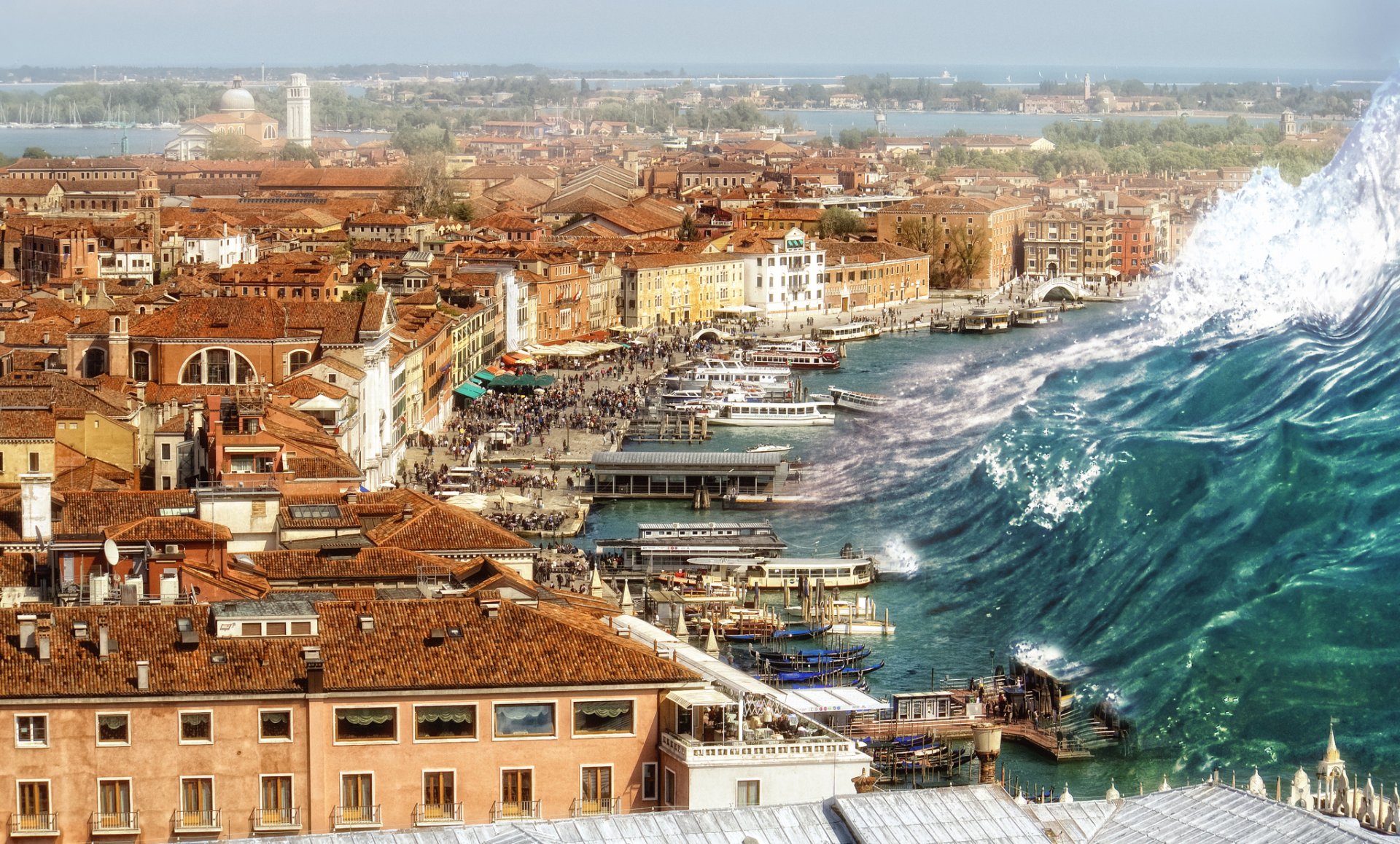 Tsunami Approaching Venice, Italy Papel de Parede HD Plano de Fundo