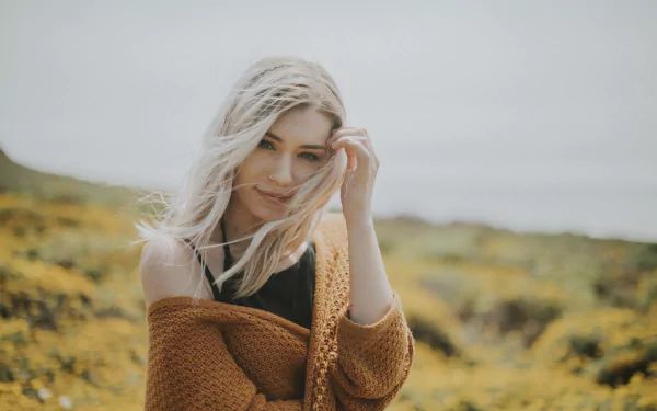 outdoor blonde woman model HD Desktop Wallpaper | Background Image