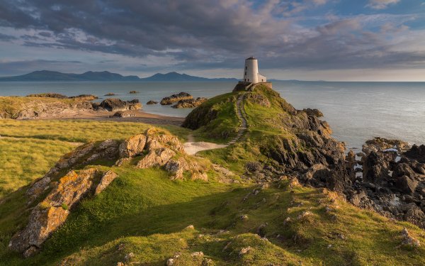 Man Made Lighthouse Landscape Ocean Coast Horizon HD Wallpaper | Background Image