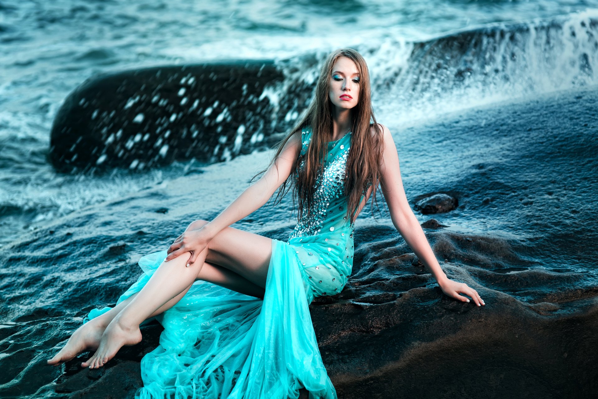 Download Makeup Lipstick Blue Dress Outdoor Woman Model 4k