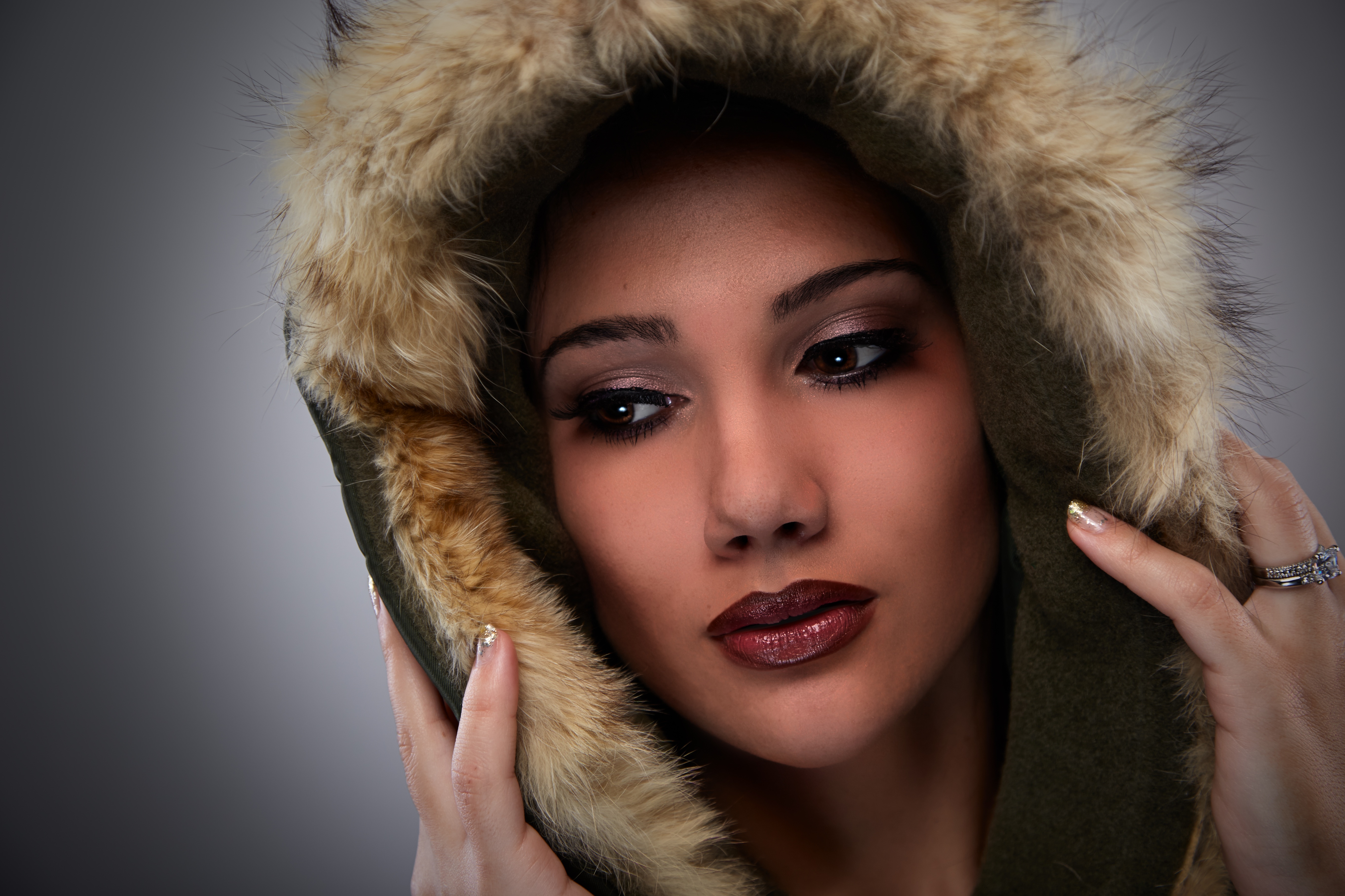 Download Hood Brown Eyes Lipstick Model Woman Face 4k Ultra HD Wallpaper