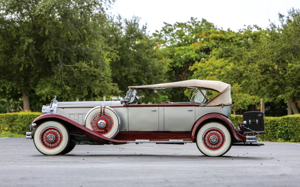  1930 Packard Deluxe Eight Sport Phaeton