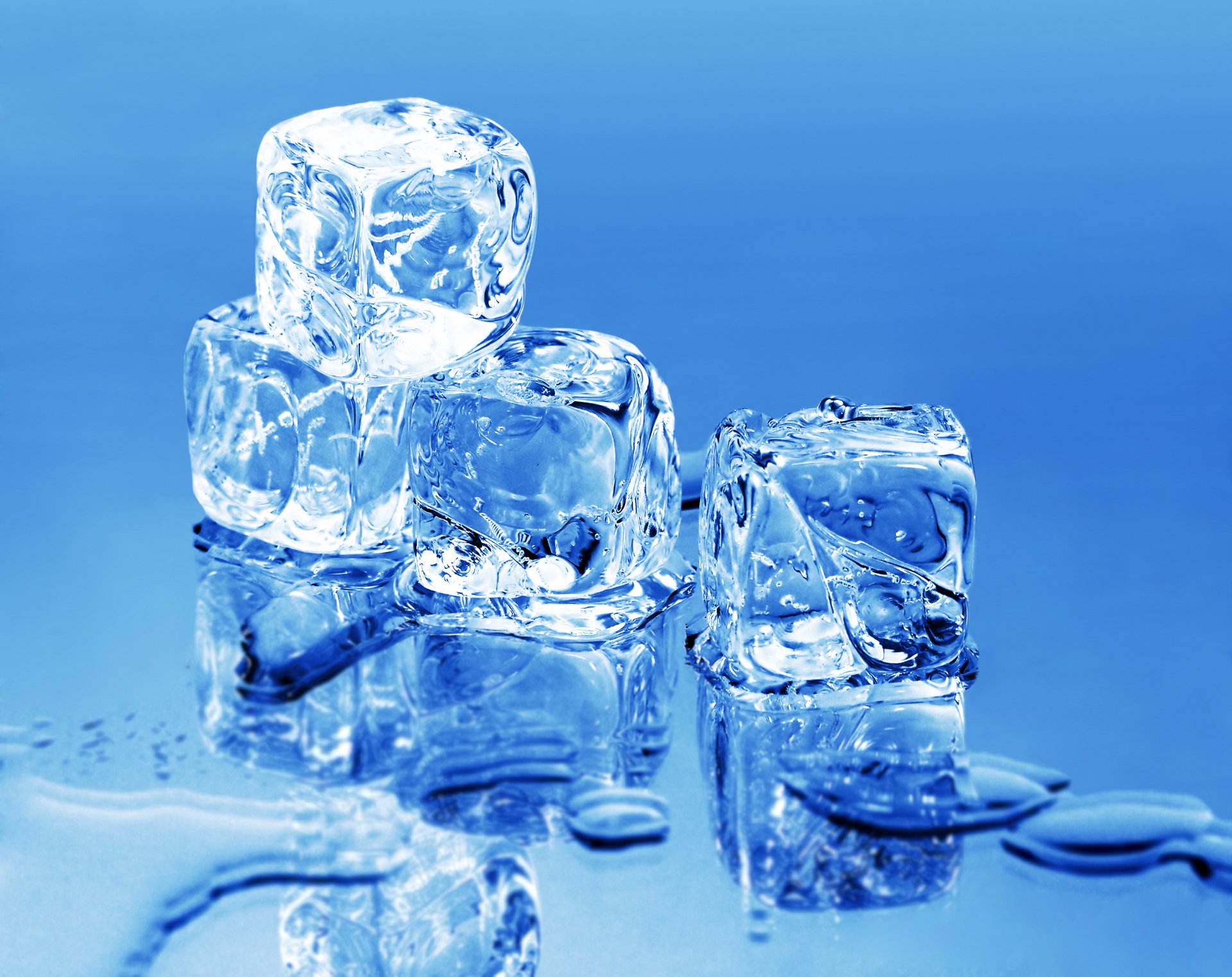 76 Large Ice Cube Stock Photos, High-Res Pictures, and Images - Getty Images