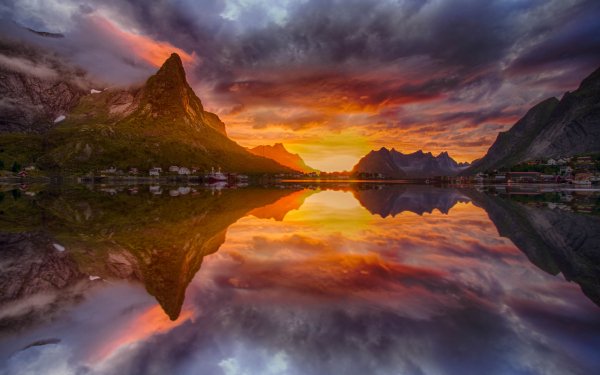 Fotografía Islas Lotofen Aldea Montaña Lago Paisaje Atardecer Reflejo Noruega Fondo de pantalla HD | Fondo de Escritorio