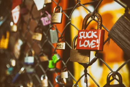 fence close-up man made lock HD Desktop Wallpaper | Background Image