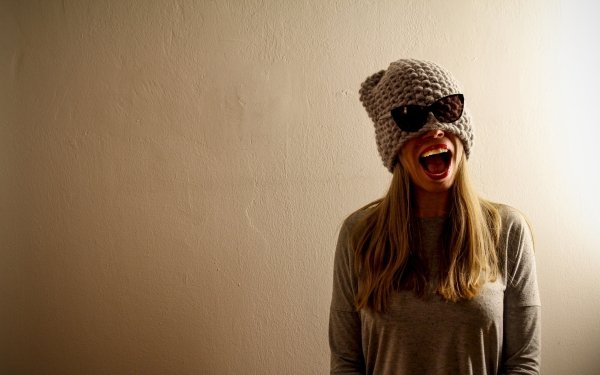 Women Mood Blonde Hat Sunglasses Smile HD Wallpaper | Background Image