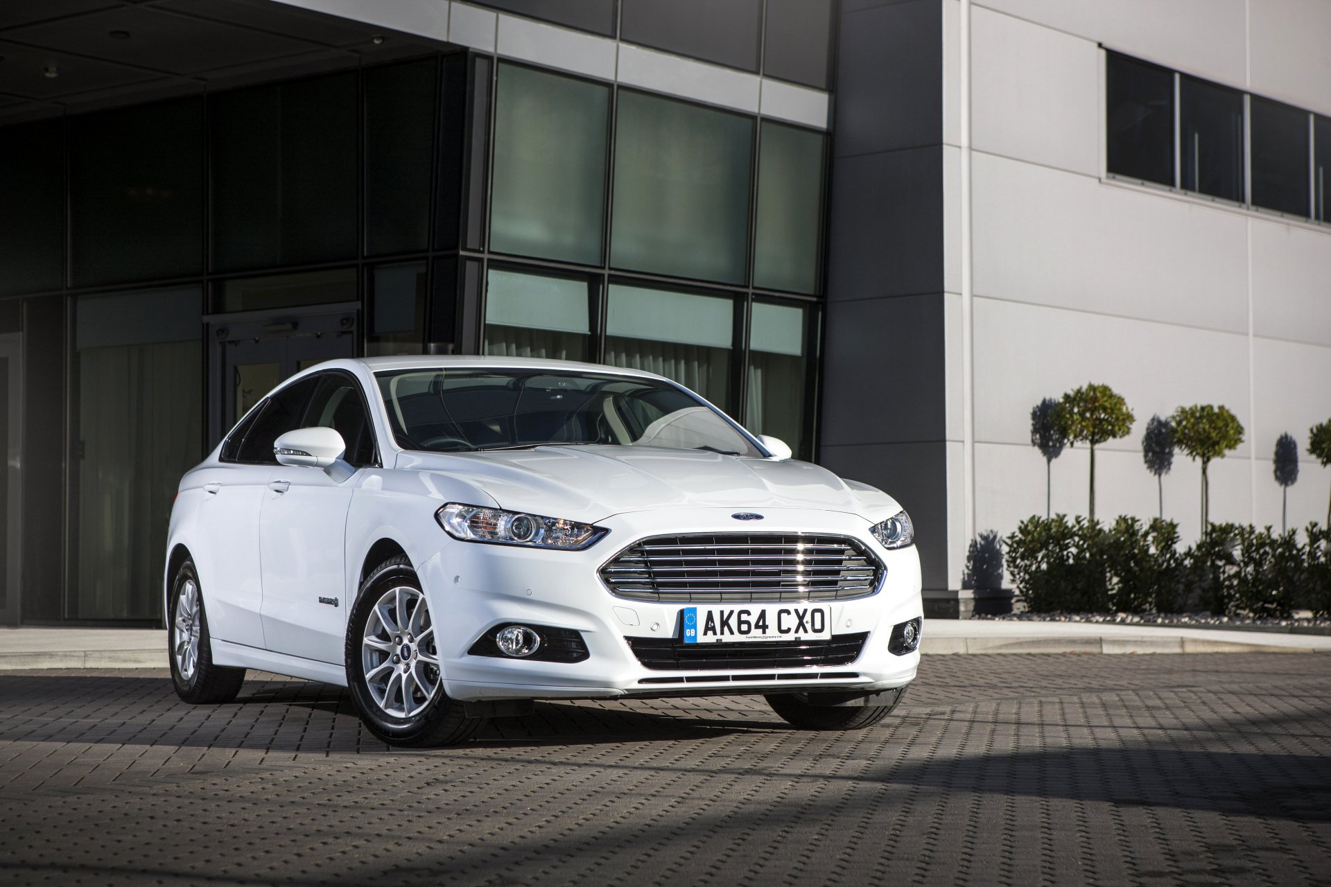 Download Car White Car Ford Vehicle Ford Mondeo 4k Ultra HD Wallpaper